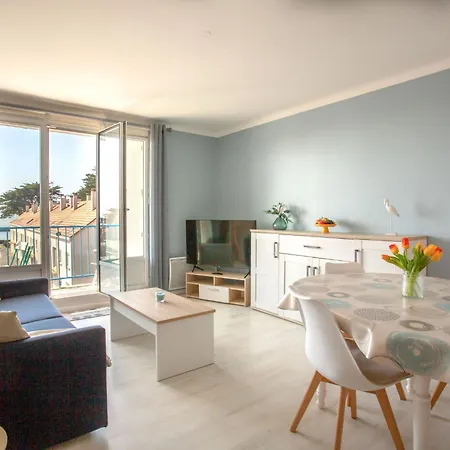 Les Tilleuls-3 By Interhome *